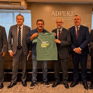ADPERJ recebe o professor Elias Jabbour