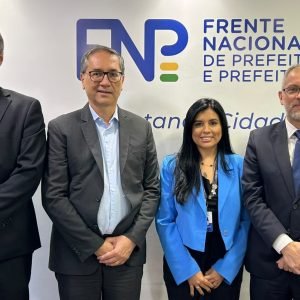 ADPERJ se reúne com secretário-geral da Frente Nacional dos Prefeitos para discutir acesso à Justiça